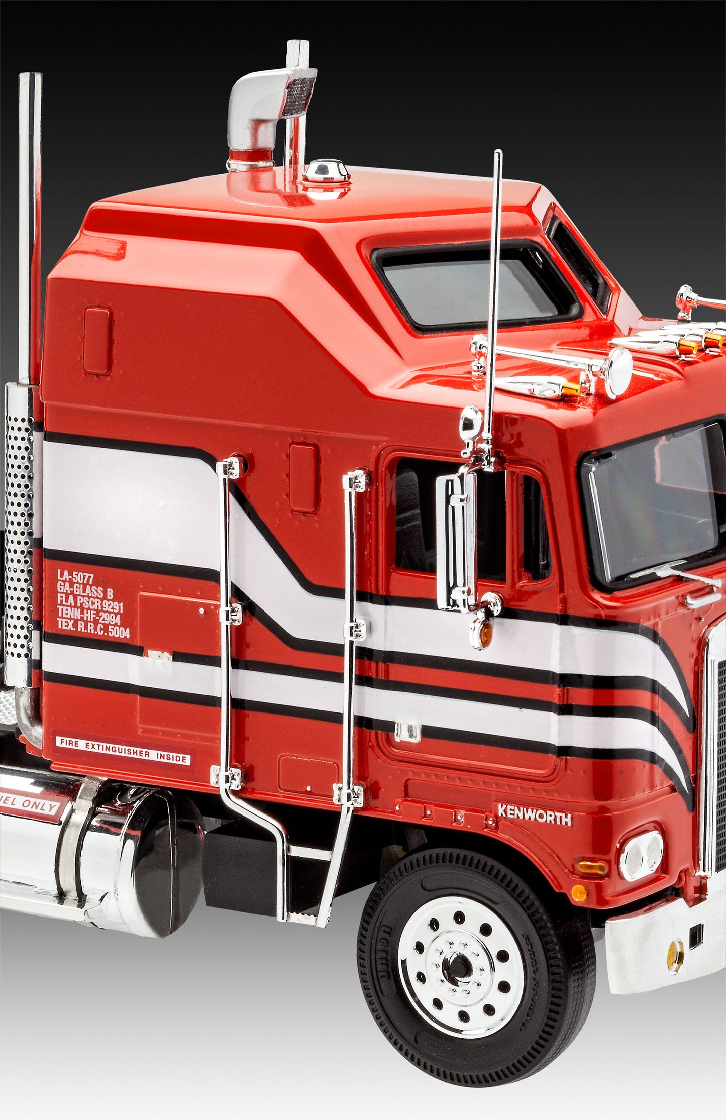 Kenworth Aerodyne Modellbausatz 1:32